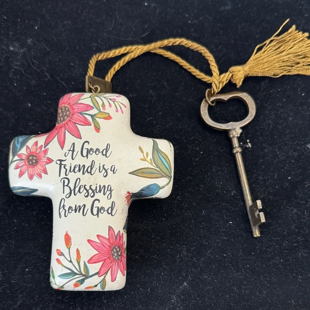 Susan Winget Artful Cross Skelton Key Good Friend Is A Blessing from God